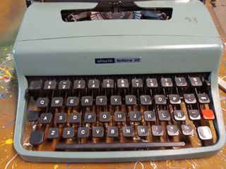  Máquina de escribir Olivetti lettera 32 