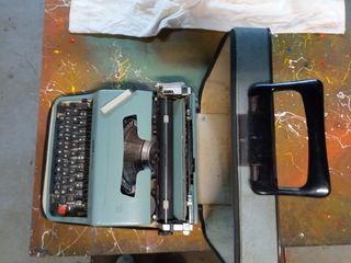  Máquina de escribir Olivetti lettera 32 