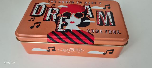 Box con cosmetici PureBIO