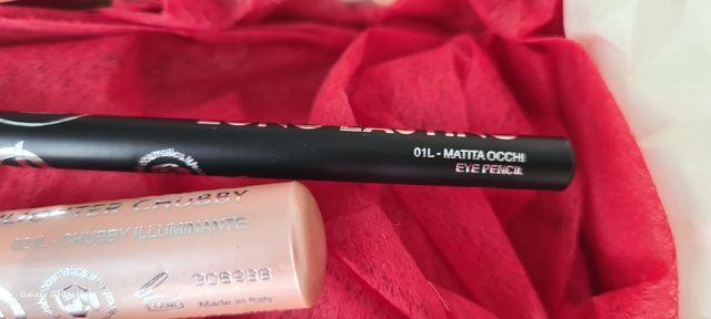 Box con cosmetici PureBIO