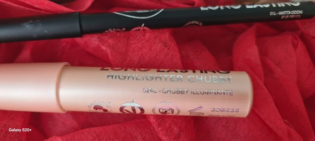 Box con cosmetici PureBIO