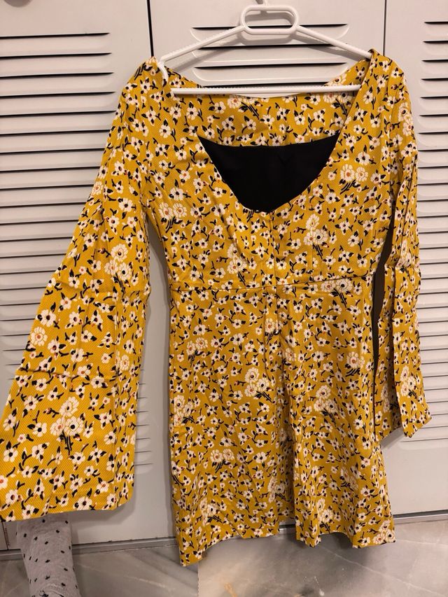 Dos vestido estilo vintage de Zara TRF