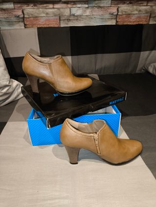 Botines talla 37