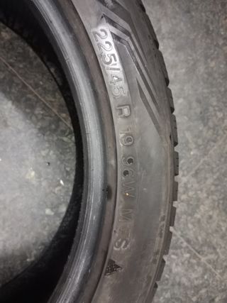 E (30) 225.45.19.96W M+S VREDESTEIN