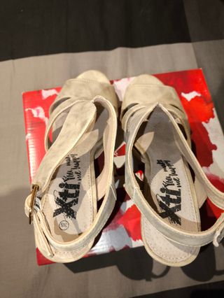 Sandalias tacón XTI talla 38