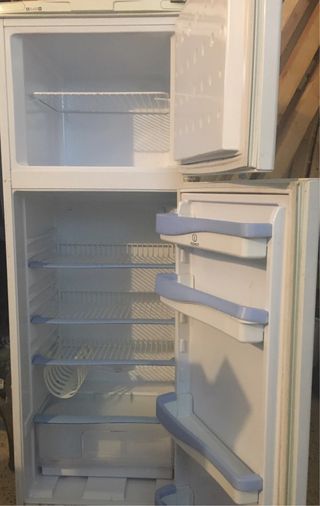 Nevera Indesit