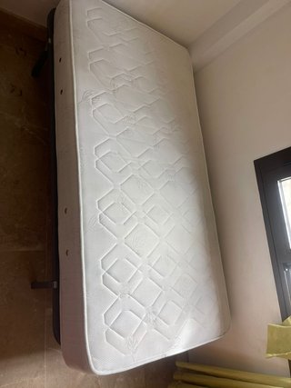 COLCHONES. TENGO 2 UNIDADES. PRECIO DE LOS DOS