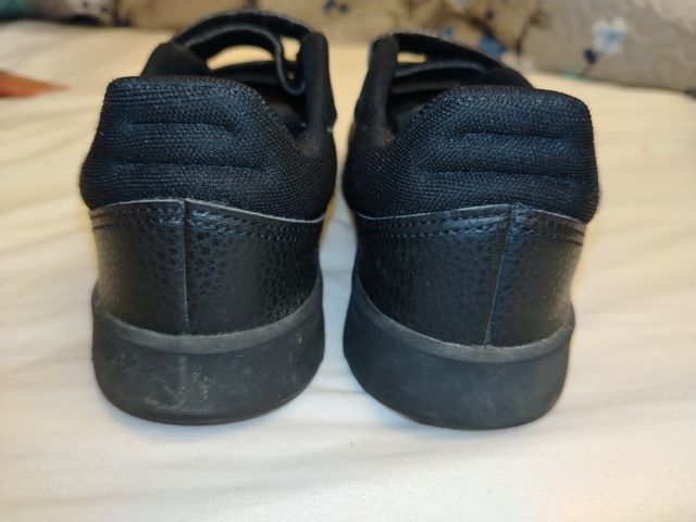 Zapatos Adidas de niños
