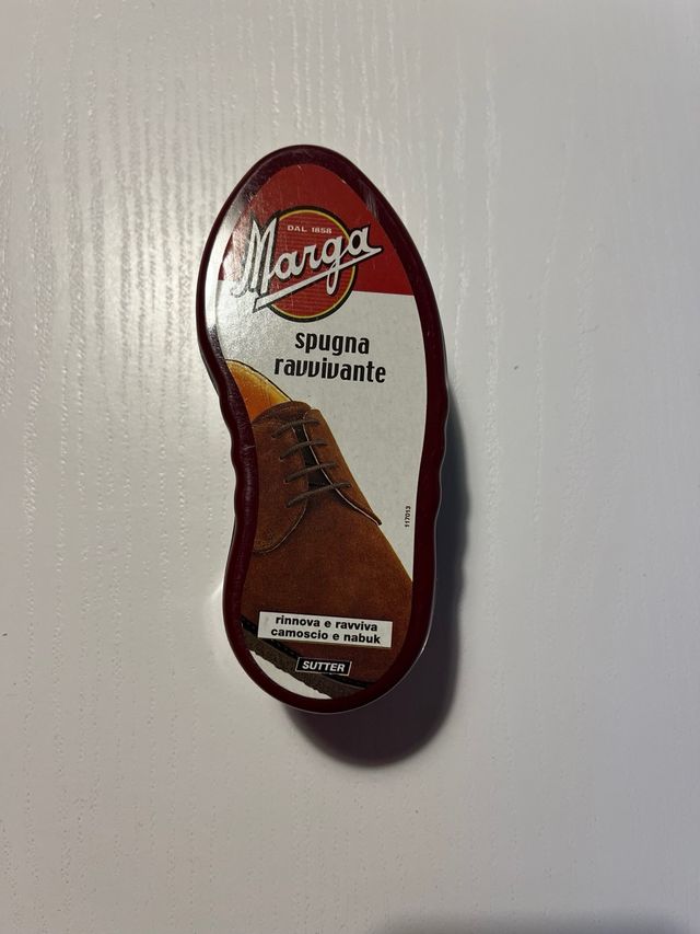 Spugna ravvivante scarpe