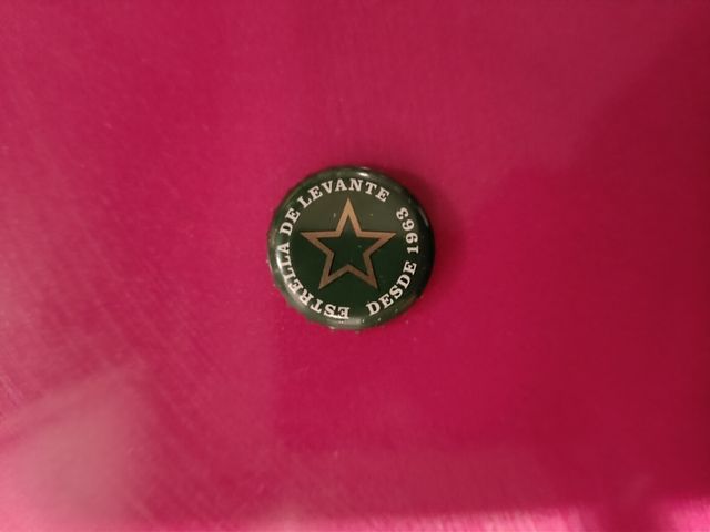 Imán chapa cerveza Estrella Levante