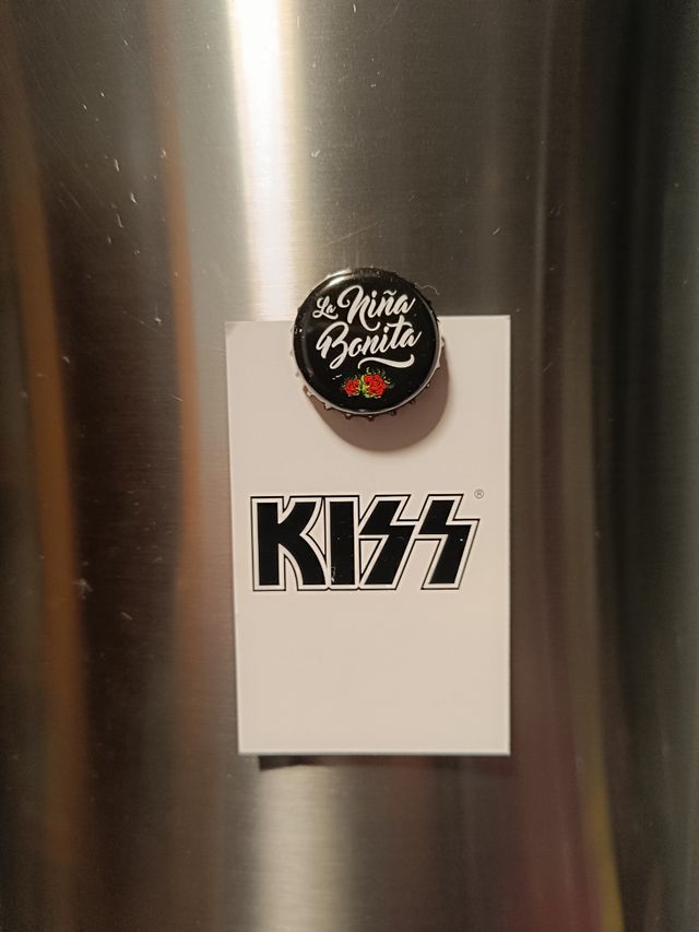 Imán chapa cerveza "La niña bonita"