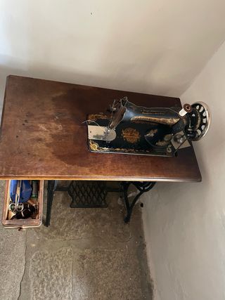Maquina de coser SINGER