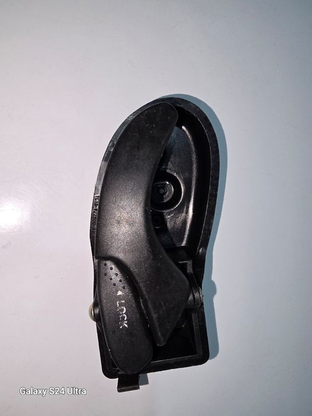 TIRADOR DE PUERTA FORD TRANSIT