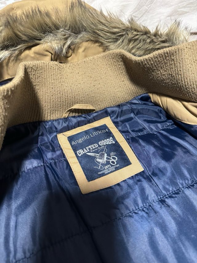 Abrigo Angelo Litrico