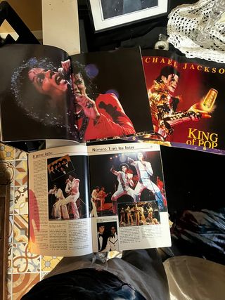 3 revistas Michael Jackson con póster