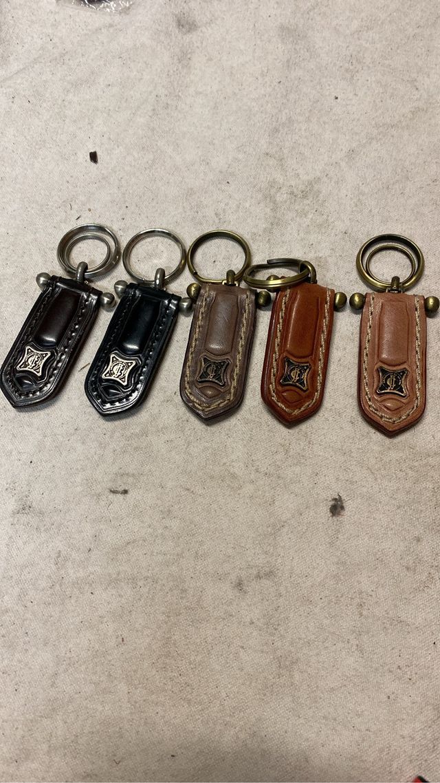 Llaveros casi regaladoooo!! mas de 1500unidades id