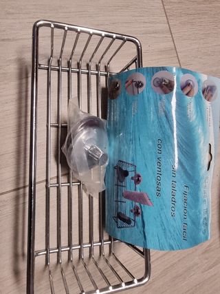 Estante cromado para baño con ventosa