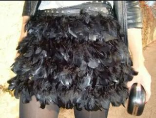 Falda plumas 