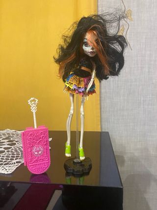 Muñeca Monster high skelita