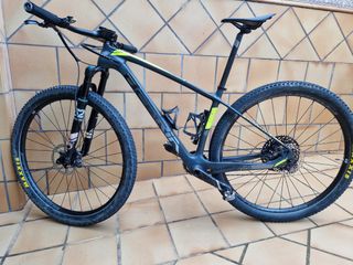 BICICLETA MTB 29 CARBONO