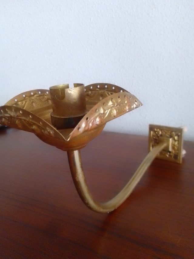 Aplique dorado antiguo