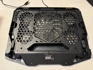 Soporte y ventilador pc