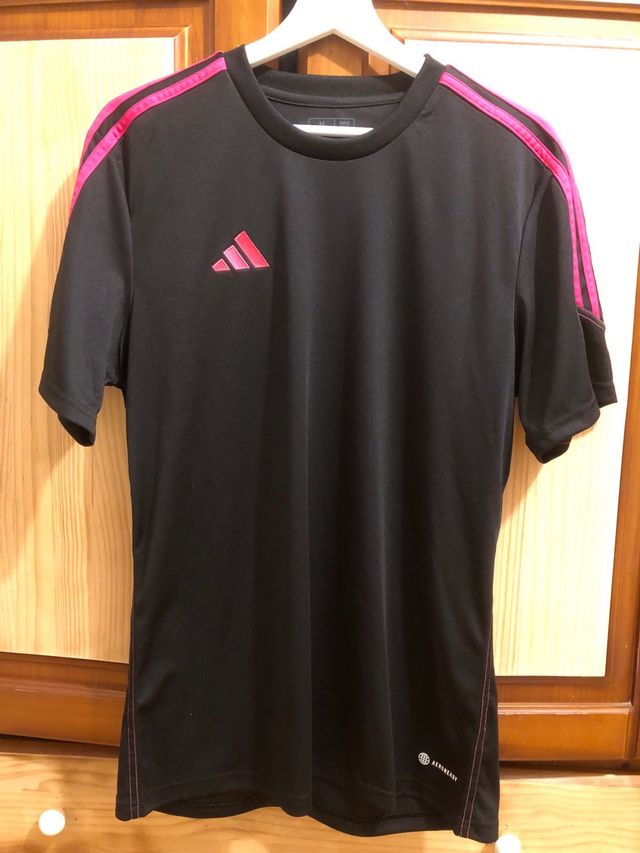 Camiseta adidas