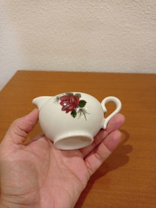 🇬🇧 Lechera de porcelana inglesa