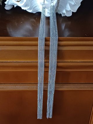PENDIENTES LARGOS CON VARIAS CADENAS