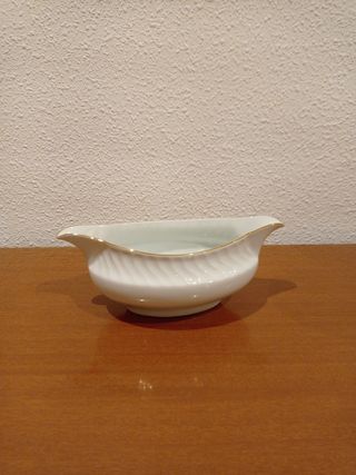 🇩🇪 Salsera de porcelana alemana