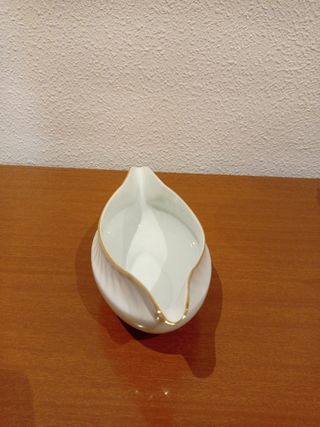 🇩🇪 Salsera de porcelana alemana