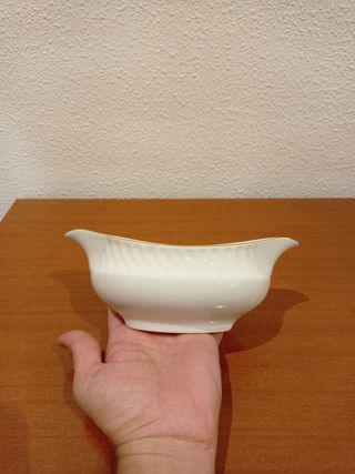 🇩🇪 Salsera de porcelana alemana
