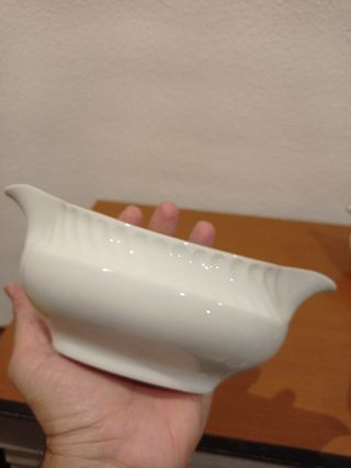 🇩🇪 Salsera de porcelana alemana