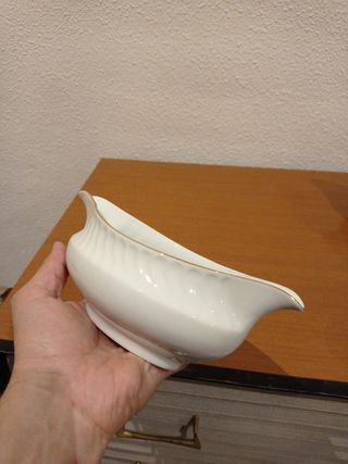 🇩🇪 Salsera de porcelana alemana