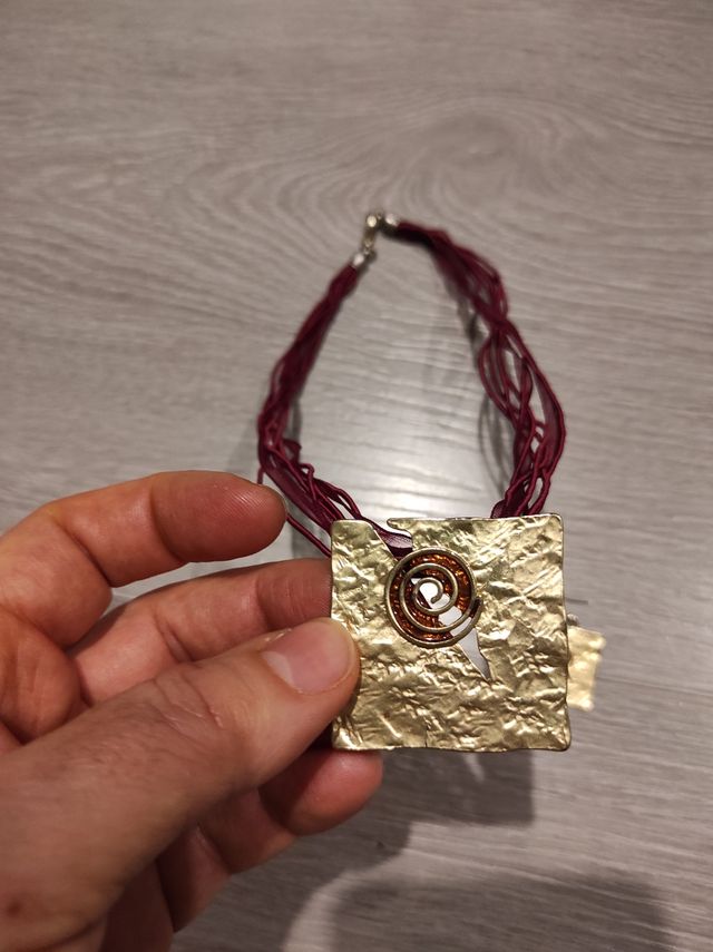 Conjunto colgante y pendientes