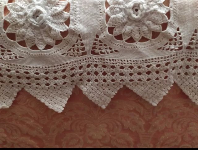 Colcha artesanal, crochet e almofada