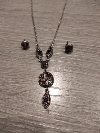 Colgante y pendientes