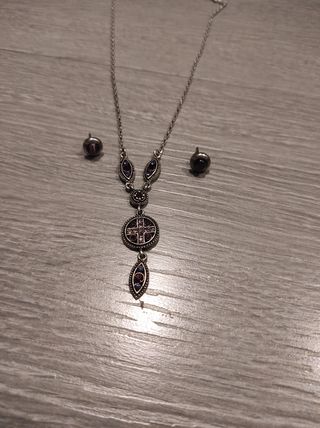 Colgante y pendientes