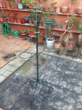 Macetero de 8 tiestos