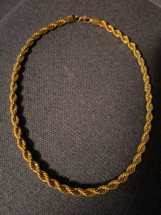 Cordón bañado en oro calidad joyería.