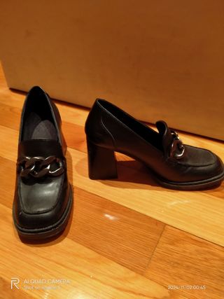 Zapatos mocasines actuales de tacón