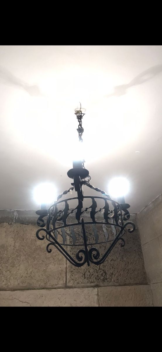 Lampara de forja de bodega