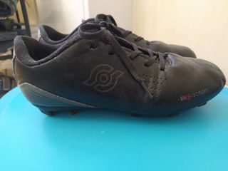 Botas de tacos Futbol Talla 34