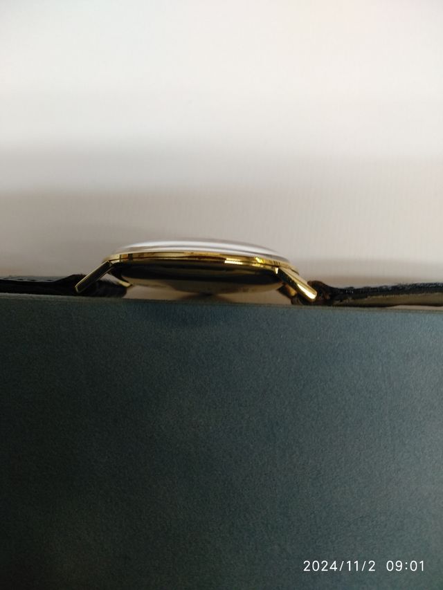 Orologio in oro meccanico