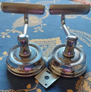 Lote 2 perchas baño:8€