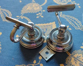 Lote 2 perchas baño:8€