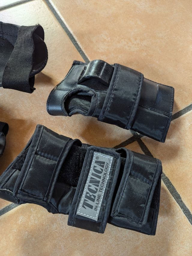 Ginocchiere, gomitiere e paramano