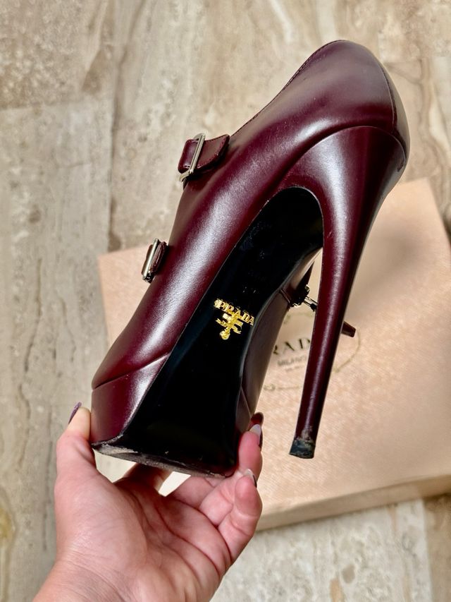 Prada zapatos