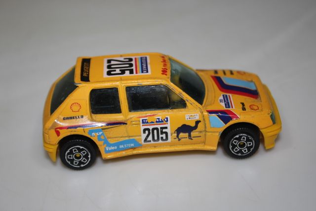 BURAGO PEUGEOT 205 TURBO 16 1/43