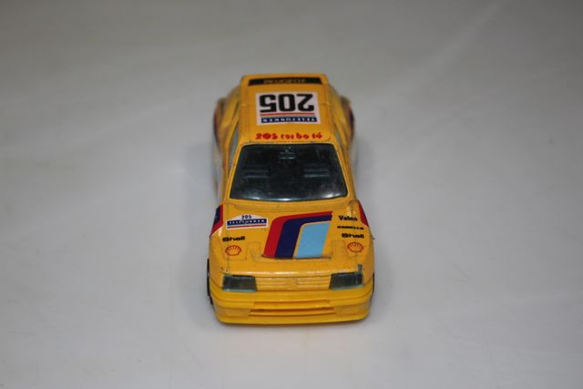 BURAGO PEUGEOT 205 TURBO 16 1/43
